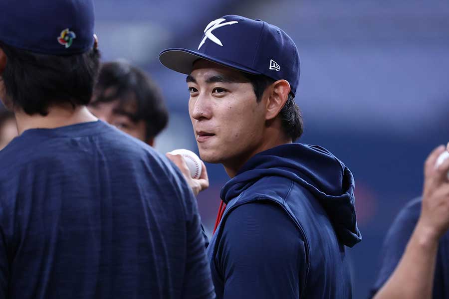 京セラドームで前日練習を行ったイ・ジョンフ【写真： 加治屋友輝】