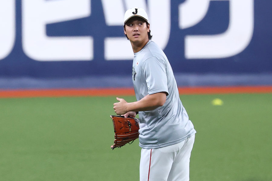 阪神との強化試合前に練習を行った大谷翔平【写真: 加治屋友輝】