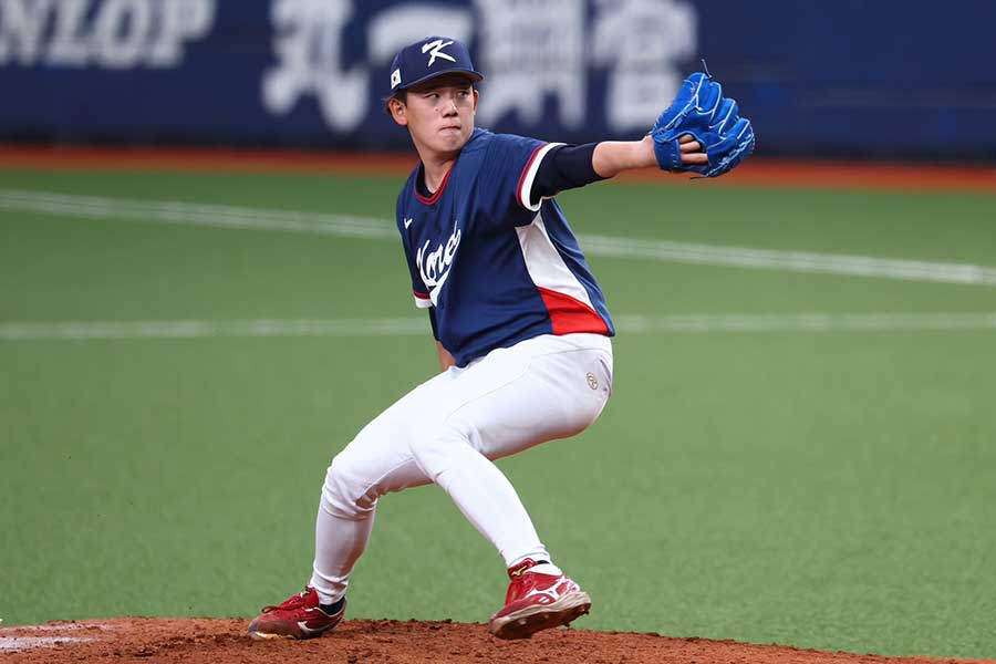 9回に登板し、3者凡退でセーブ投手となった小林樹斗【写真: 加治屋友輝】