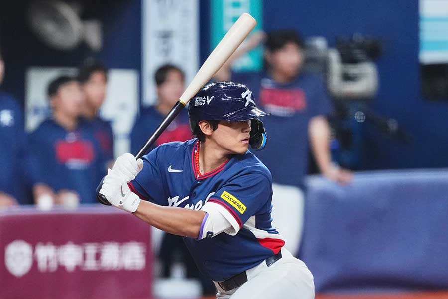 キム・ドヨン【写真:小林靖】