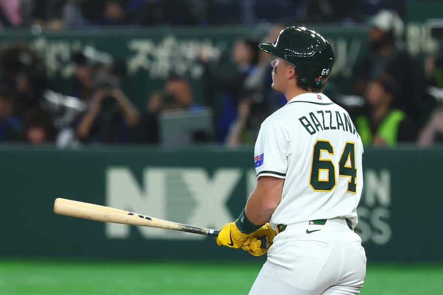 ソロ本塁打を放ったトラビス・バザーナ【写真：加治屋友輝】