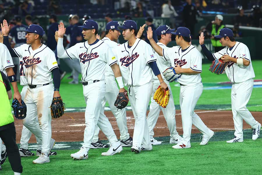 チェコに勝利した韓国代表【写真：加治屋友輝】