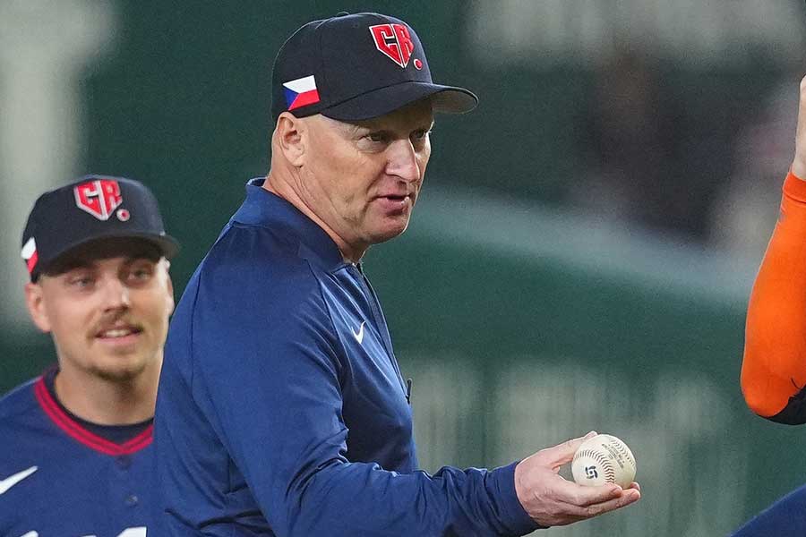 パベル・ハジム監督【写真：荒川祐史】