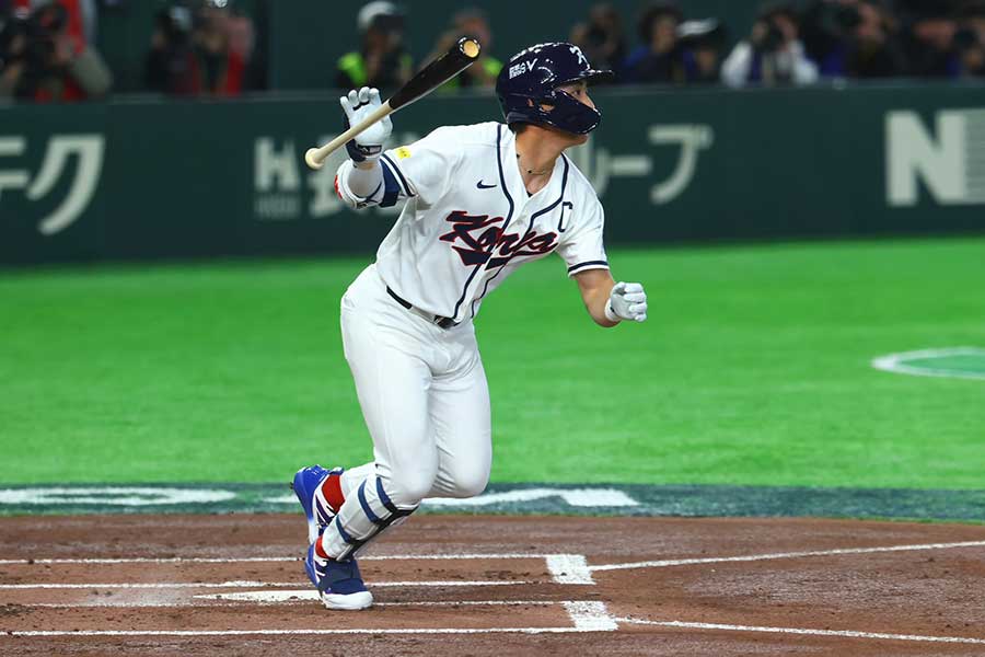 韓国代表のイ・ジョンフ【写真：加治屋友輝】