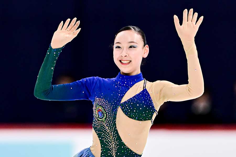 女子ショートプログラムで2位発進した岡万佑子【写真：Raniero Corbelletti/アフロ】