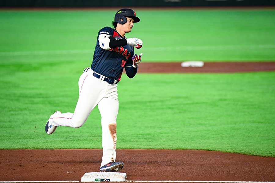 満塁弾を放った大谷翔平【写真：中戸川知世】