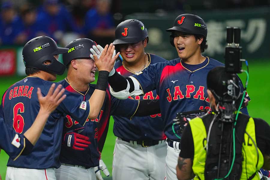 WBC初戦を勝利した侍ジャパン【写真：荒川祐史】