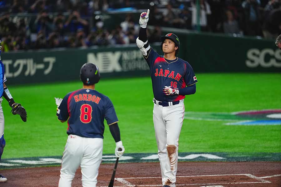 満塁弾を放った大谷翔平【写真：荒川祐史】