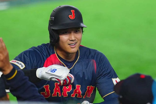 ベンチ内で…衝撃HR大谷翔平を出迎えた「＋1」の侍戦士 感動の嵐