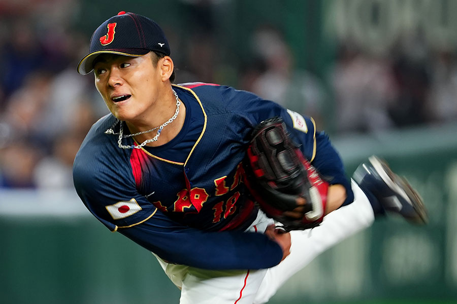 台湾打線を圧倒したWBC日本代表の先発・山本由伸【写真：Getty Images】
