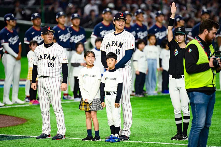 韓国戦に挑む侍ジャパン【写真：荒川祐史】