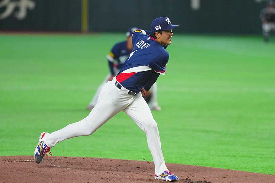 先発した韓国のコ・ヨンピョ【写真：荒川祐史】