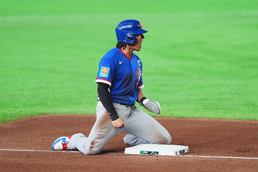 代走としての役目を果たした陳傑憲【写真：小林靖】