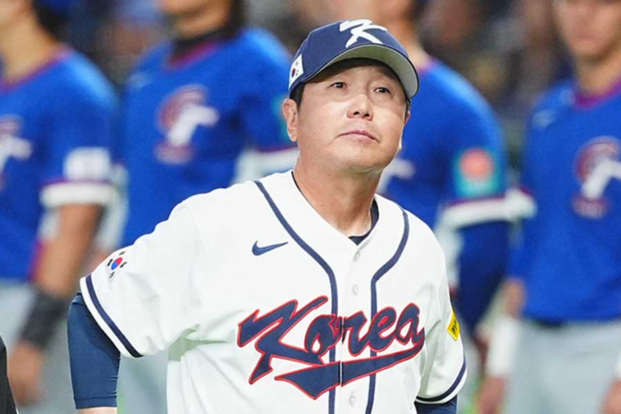 韓国のリュ・ジヒョン監督【写真：荒川祐史】