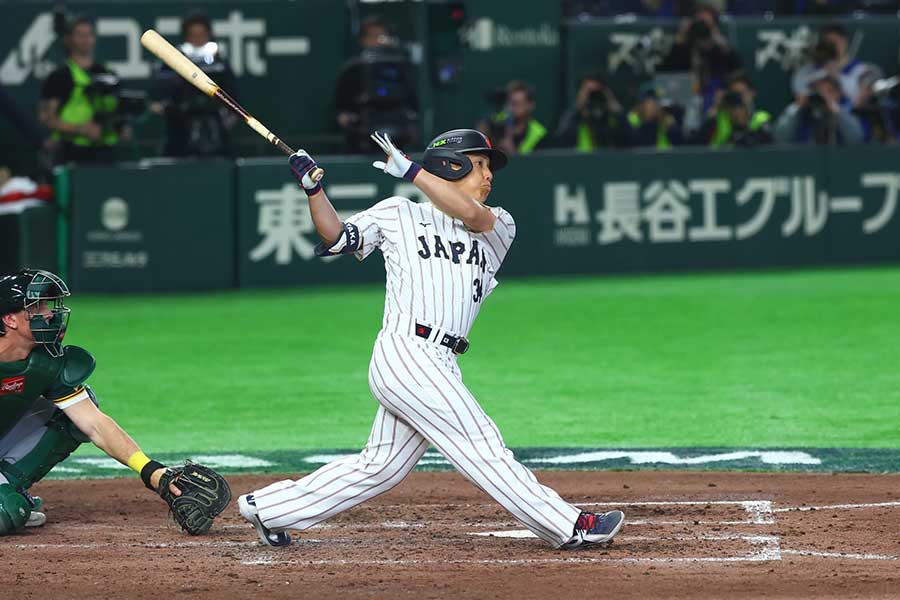 豪州戦で逆転弾を放った吉田正尚【写真：加治屋友輝】