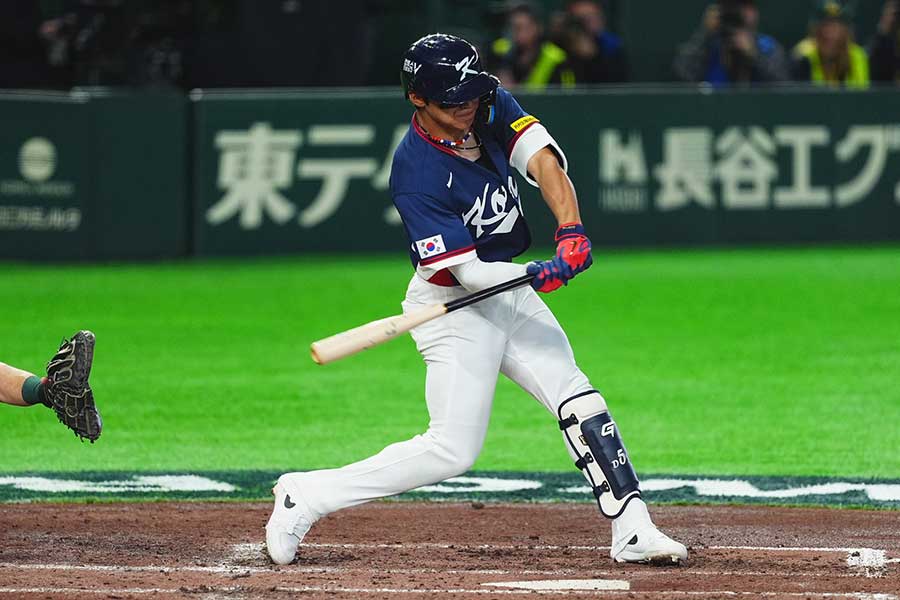 豪州戦に出場した韓国のキム・ドヨン【写真：小林靖】