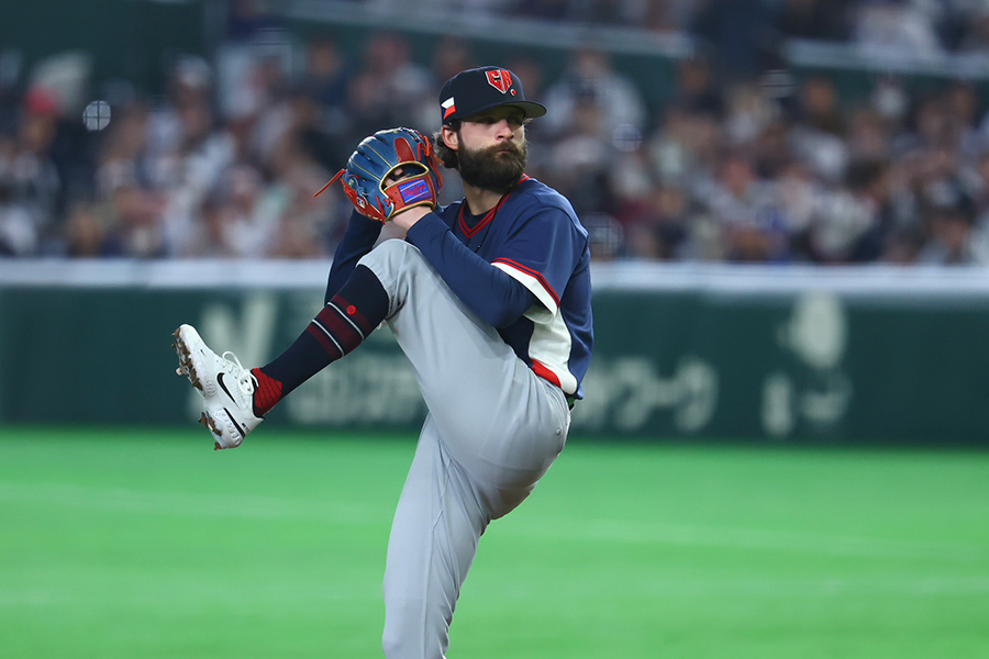 侍ジャパン戦、4回2/3を投げたチェコ代表のオンジェイ・サトリア【写真：加治屋友輝】