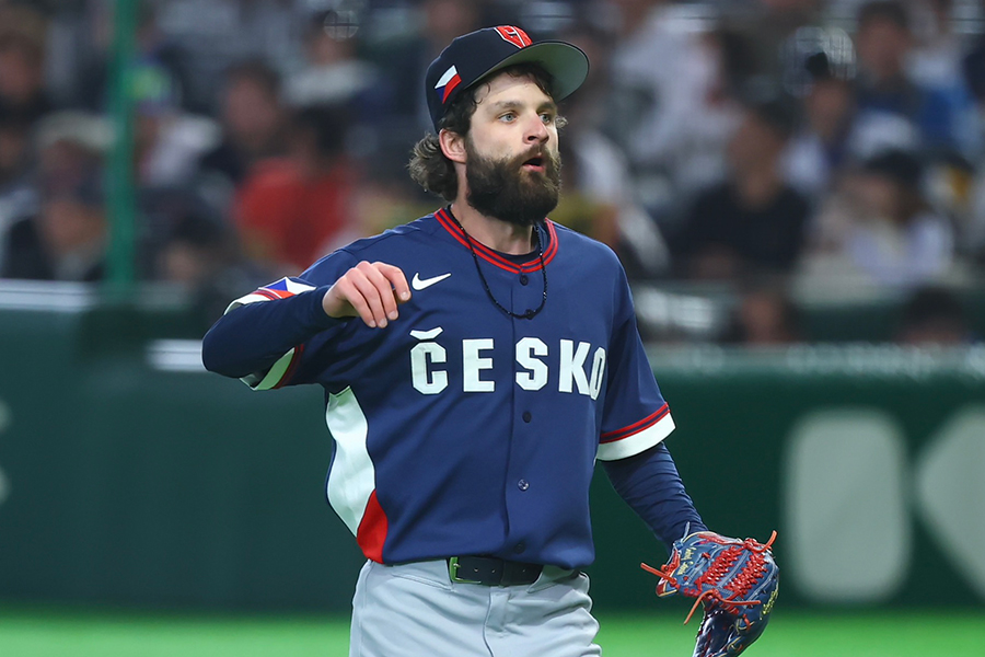 侍ジャパン戦に先発したオンジェイ・サトリア【写真：加治屋友輝】