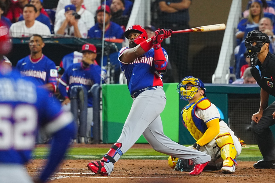 本塁打を放ったゲレーロJr.【写真：荒川祐史】