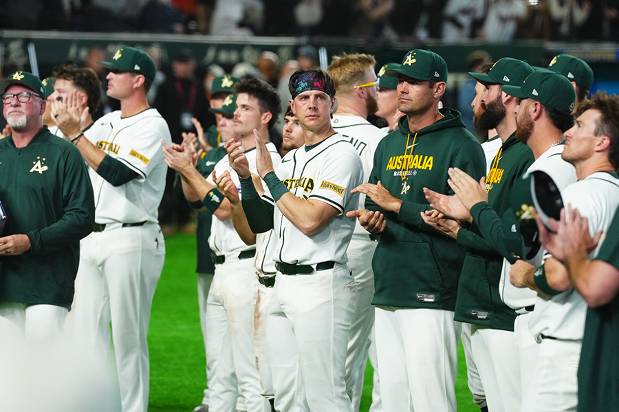 1次ラウンドに臨んだオーストラリア代表【写真：小林靖】