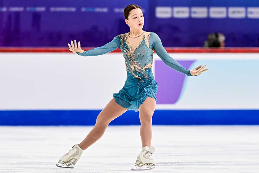 世界ジュニア選手権で銀メダルを獲得したハナ・バース【写真：Raniero Corbelletti/アフロ】