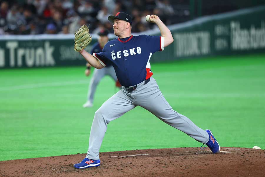 ルカーシュ・エルコリ【写真：加治屋友輝】