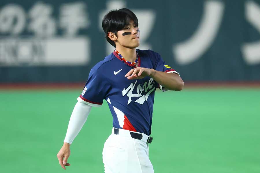 韓国代表のキム・ドヨン【写真：加治屋友輝】