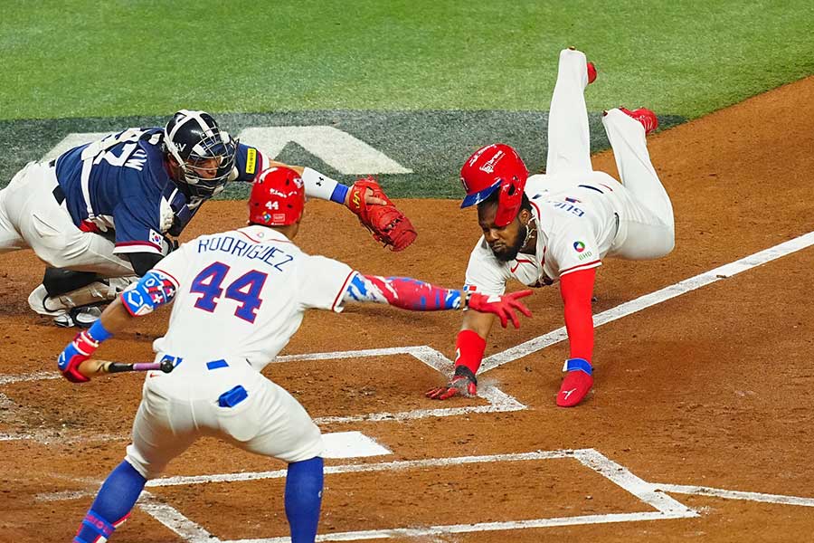 激走したゲレーロJr【写真：荒川祐史】