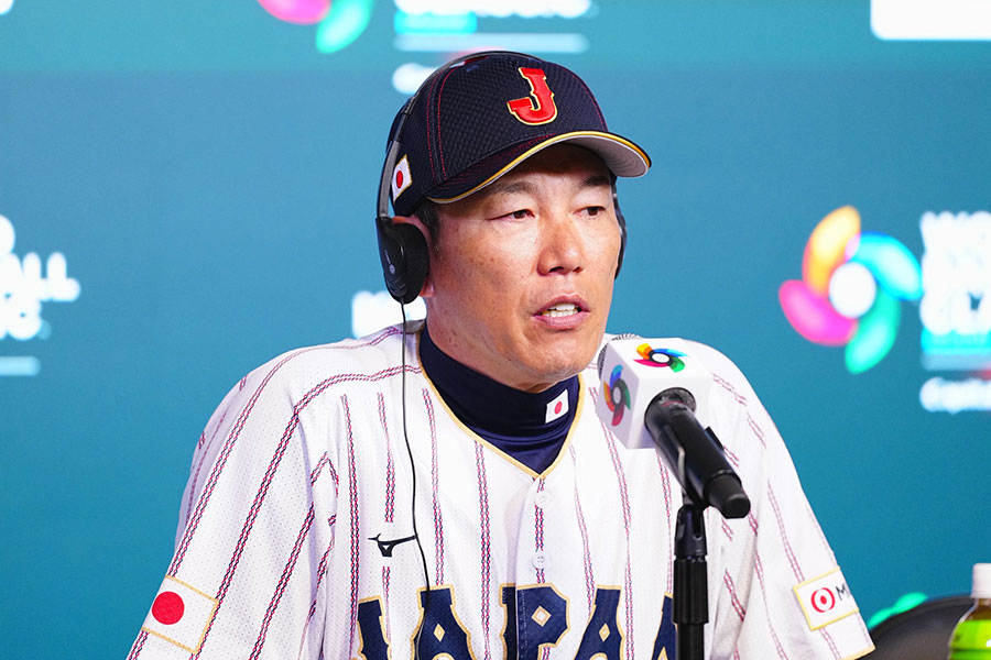 WBC日本代表の井端弘和監督【写真:荒川祐史】