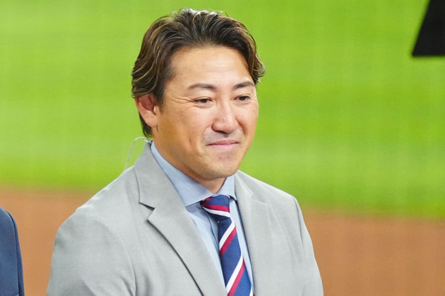 内川聖一【写真:荒川祐史】