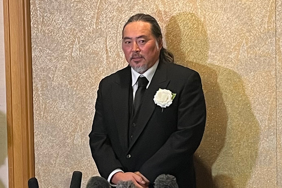 取材に応じた尾崎智春さん【写真：編集部】