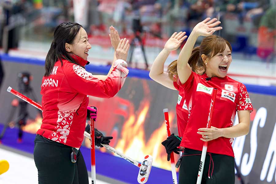 ロコ・ソラーレ【写真：Anil Mungal/アフロ】