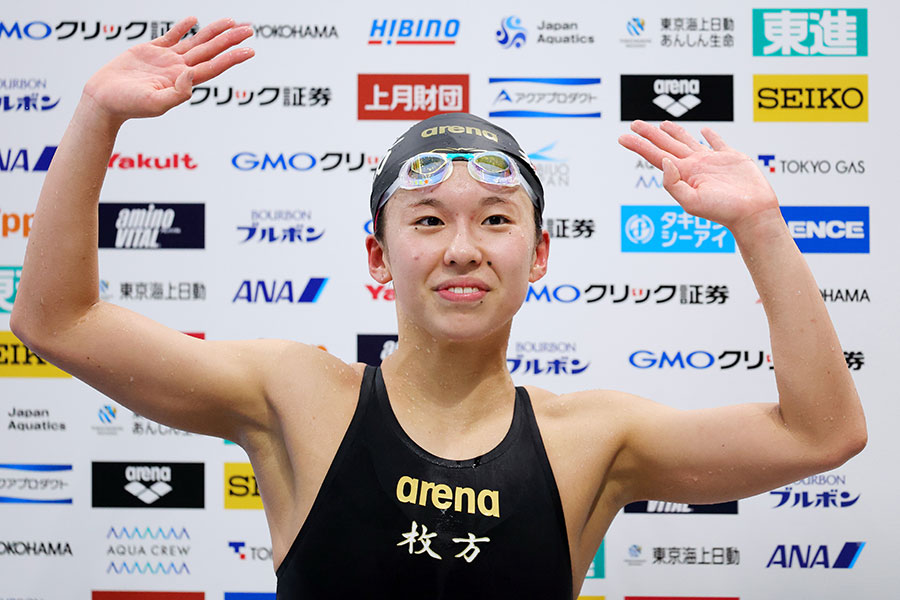 女子1500メートル自由形で優勝した梶本一花【写真：西村尚己/アフロスポーツ】