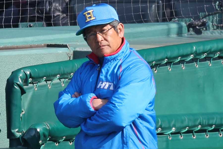 花咲徳栄の岩井隆監督【写真：産経新聞社】