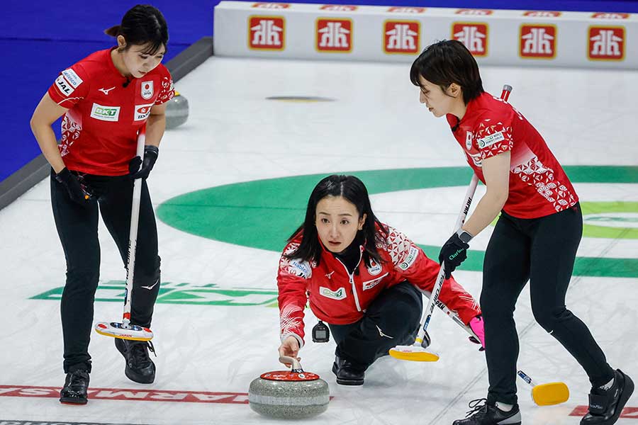 ロコ・ソラーレ【写真：AP/アフロ】