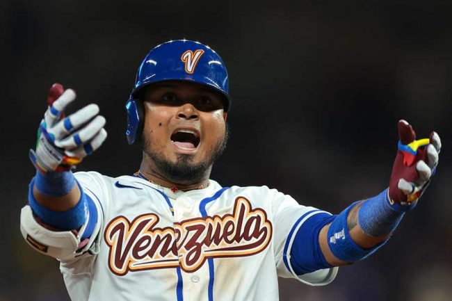 ルイス・アラエス　WBCベネズエラ代表！ パドレス　ユニのボブルヘッド なぜ着けていないのか」 大物アラエスの手元にWBC優勝メダルがない理由