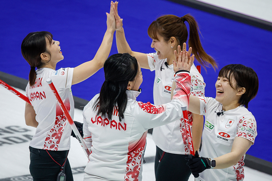 女子世界選手権に出場しているロコ・ソラーレ【写真:AP/アフロ】