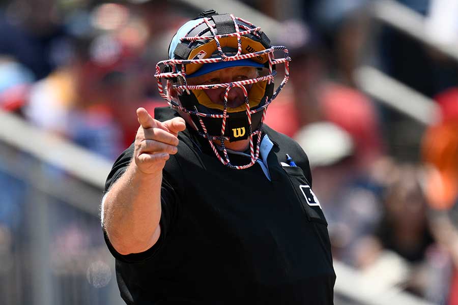 ビル・ミラー球審【写真：AP/アフロ】