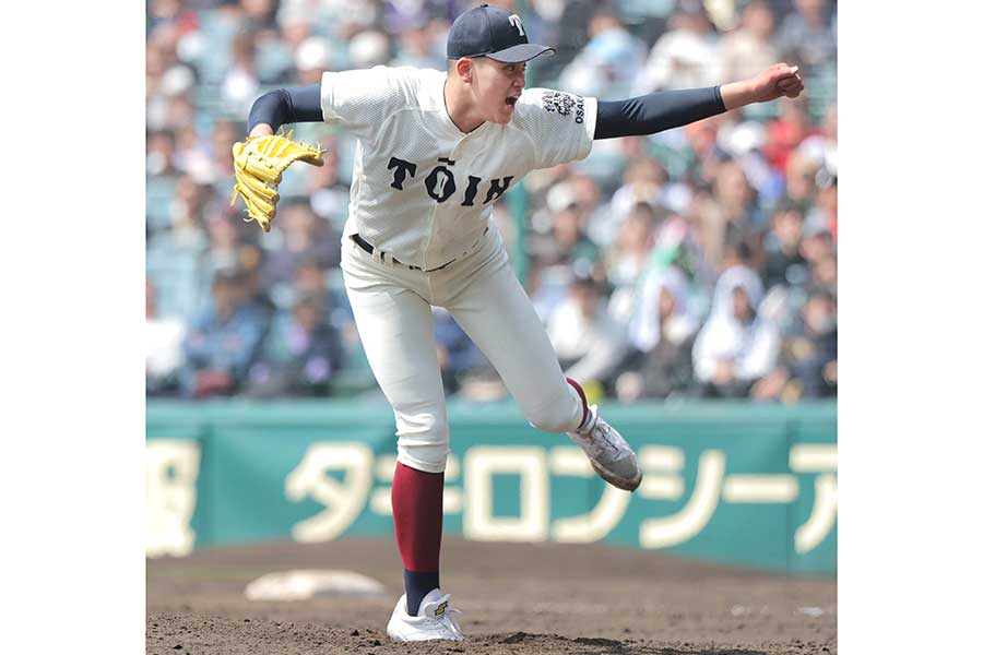 熊本工打線を完封で抑えた大阪桐蔭・川本晴大【写真：スポーツ報知/アフロ】
