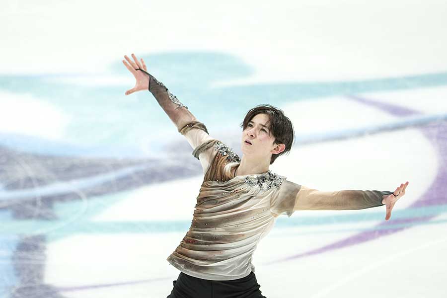 中田璃士【写真：アフロ】