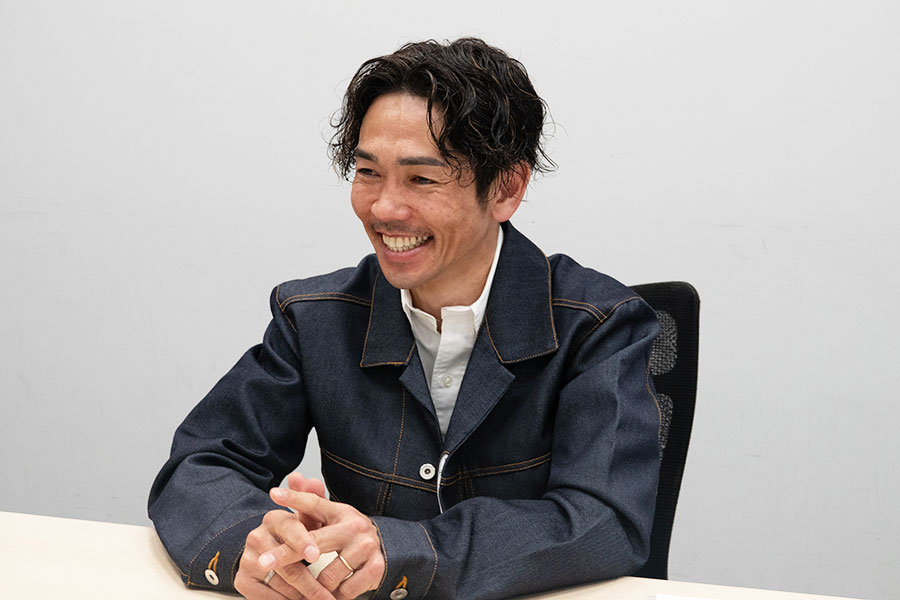 インタビューに応じた戸崎圭太【写真：編集部】