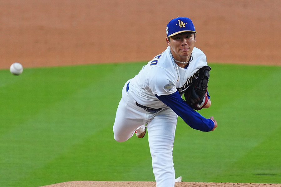 開幕戦に登板したドジャースの山本由伸【写真：荒川祐史】