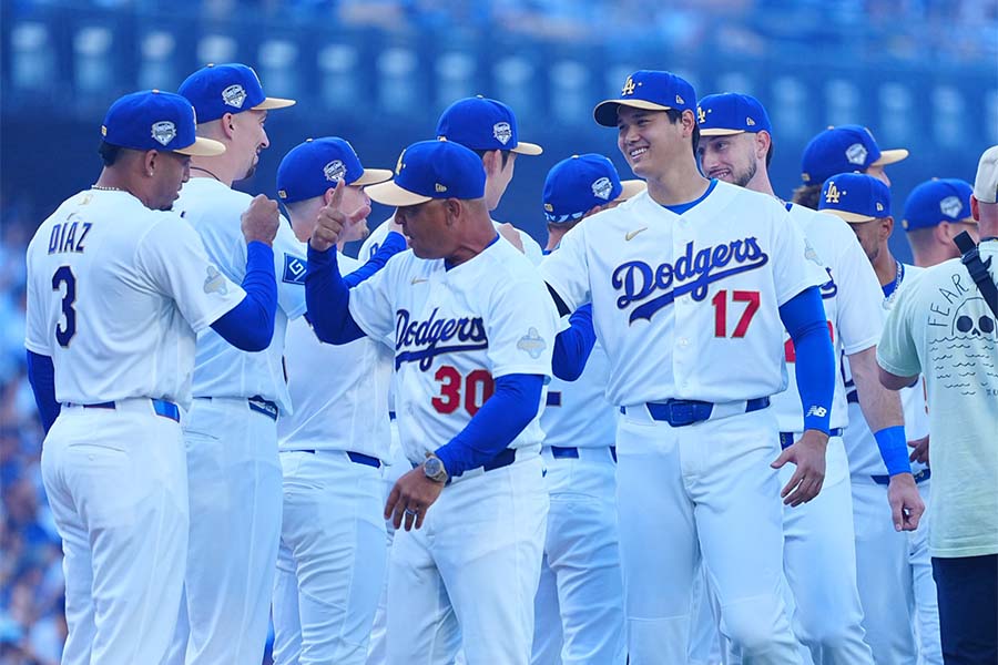 ドジャースは今季開幕戦を8-2で快勝【写真：荒川祐史】