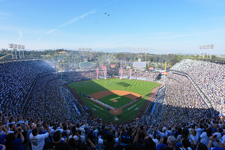 ドジャースVSダイヤモンドバックスの開幕戦が行われたドジャースタジアム【写真:ロイター】