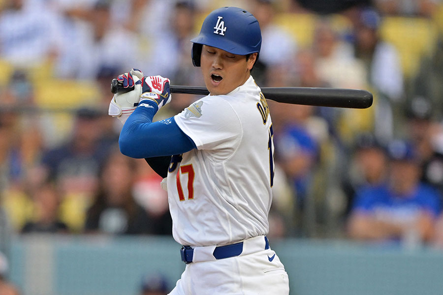 本拠地でのダイヤモンドバックス戦に「1番・DH」で先発出場しているドジャースの大谷翔平【写真：ロイター】
