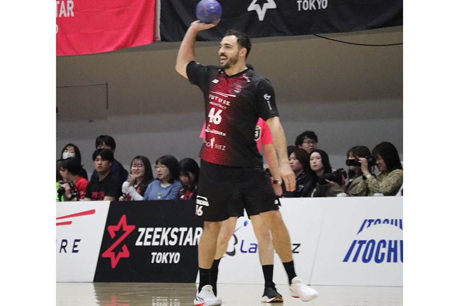 ジークスター東京でリーグHデビューした元フランス代表のバティスト・ボンフォン【写真：編集部】