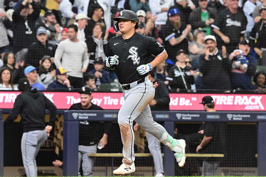 ブルワーズ戦で３戦連発の今季第3号を放ったホワイトソックスの村上宗隆【写真：Imagn/ロイター/アフロ】