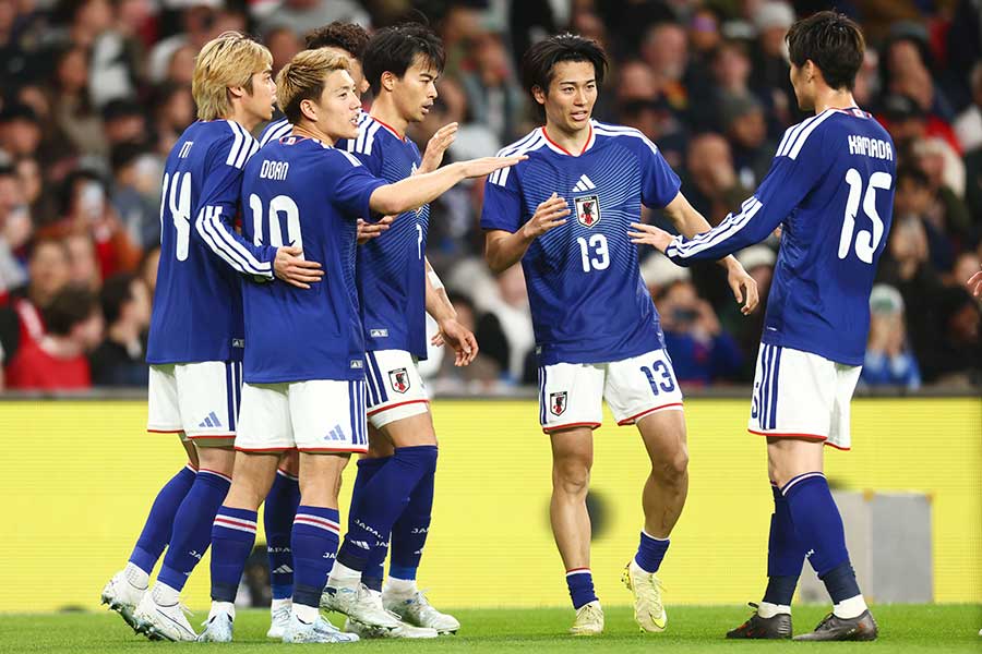 イングランド相手に大金星を挙げた日本代表【写真：REX/アフロ】