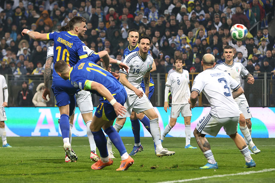 イタリア―ボスニア・ヘルツェゴビナ戦【写真:ロイター】