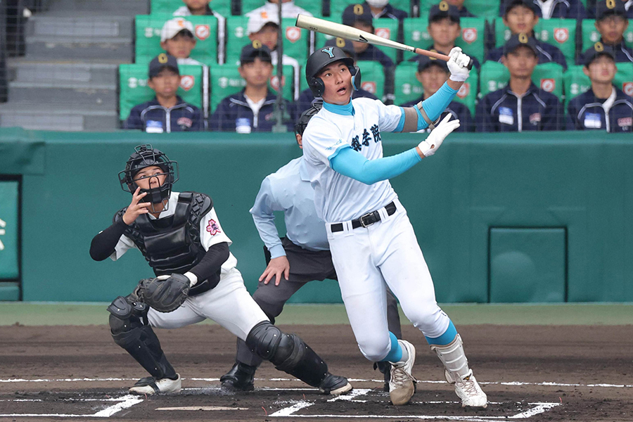 選抜の1回戦で左翼へ甲子園初アーチを放った菰田陽生【写真：スポーツ報知/アフロ】